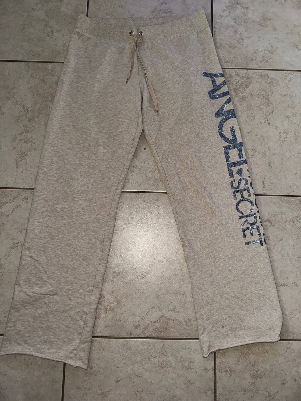 Victoria’s Secret Supermodel Essentials Gray Glitter Logo Sweatpants M Y2K
